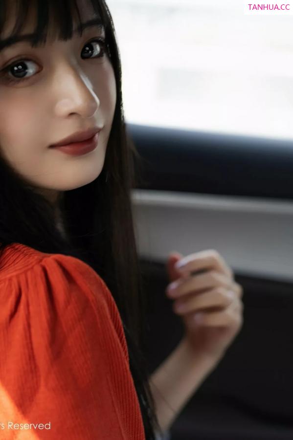   [XiuRen]高清写真图 2025.05.08 No.10247 茂木希子 橙色T恤第17张图片